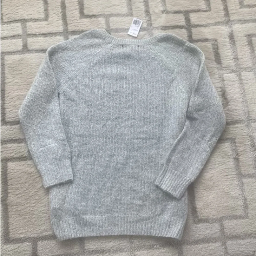 Forever 21 light heather gray long crew neck sweater size large NWT - Picture 7 of 7